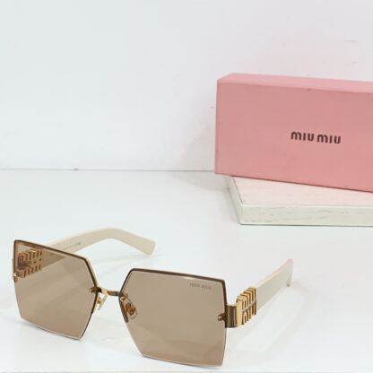 Miu Miu trendy fashion sunglasses - Image 7