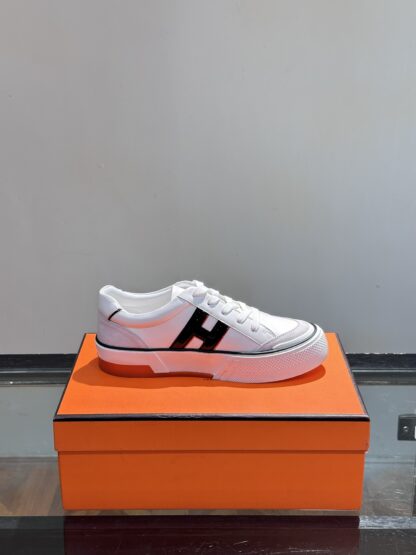 Hermes men's low-top comfortable white and black casual sports shoes - Image 6