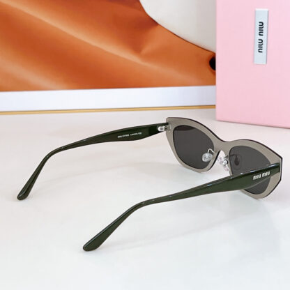 Miu Miu trendy fashion sunglasses - Image 7