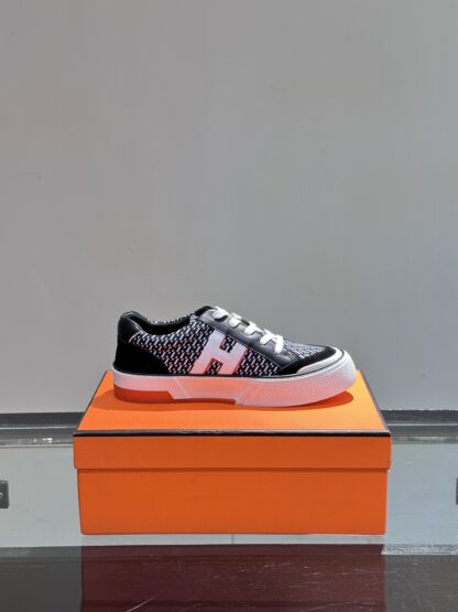 Hermes men's low-top comfortable black and white casual sneakers - Image 6