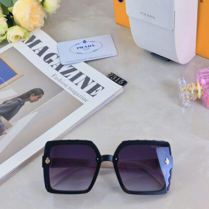 Prada fashion trend sunglasses - Image 6