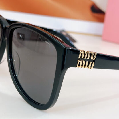 Miu Miu trendy fashion sunglasses - Image 7