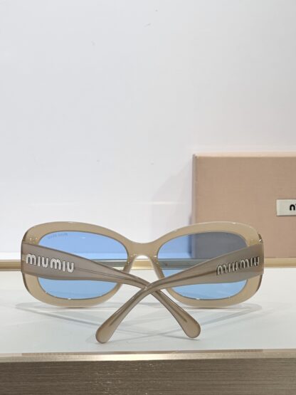 Miu Miu trendy fashion sunglasses - Image 7