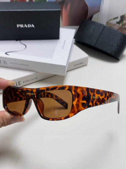Prada fashion trend sunglasses - Image 6
