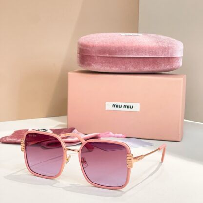 Miu Miu trendy fashion sunglasses - Image 7