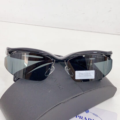 Prada fashion trend sunglasses - Image 6