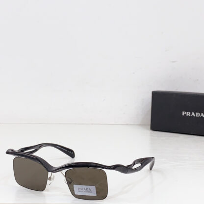 Prada fashion trend sunglasses - Image 6
