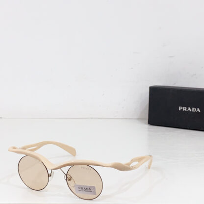 Prada fashion trend sunglasses - Image 6