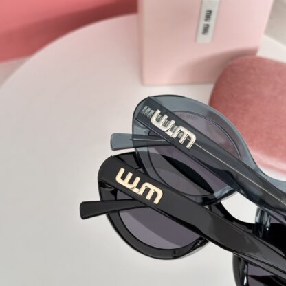 Miu Miu trendy fashion sunglasses - Image 7