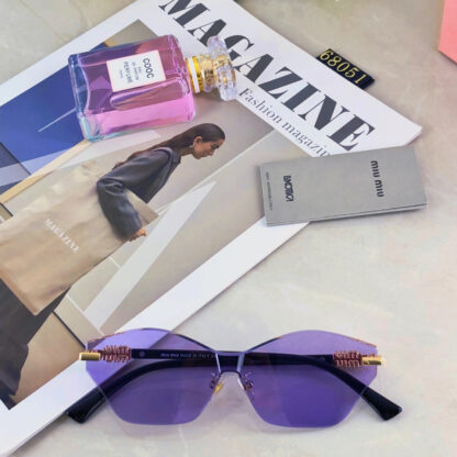 Miu Miu trendy fashion sunglasses - Image 7