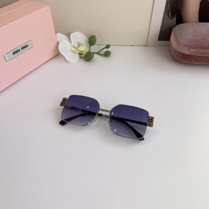 Miu Miu trendy fashion sunglasses - Image 7