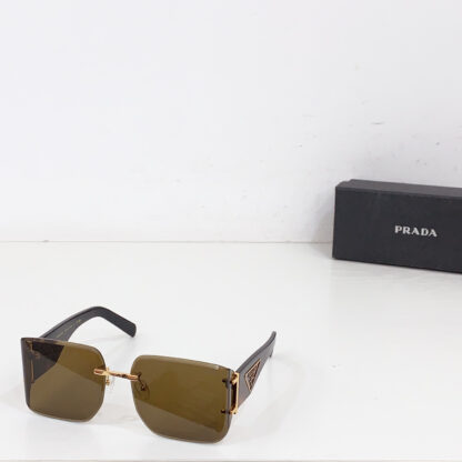 Prada fashion trend sunglasses - Image 6