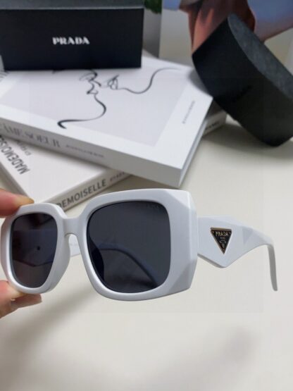 Prada fashion trend sunglasses - Image 6