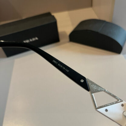 Prada fashion trend sunglasses - Image 6