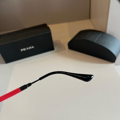 Prada fashion trend sunglasses - Image 6