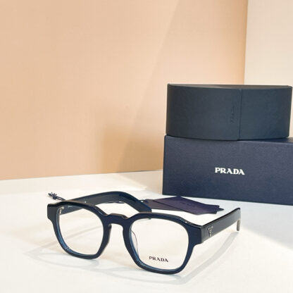 Prada fashion trend sunglasses - Image 6