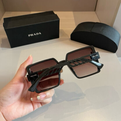 Prada fashion trend sunglasses - Image 6