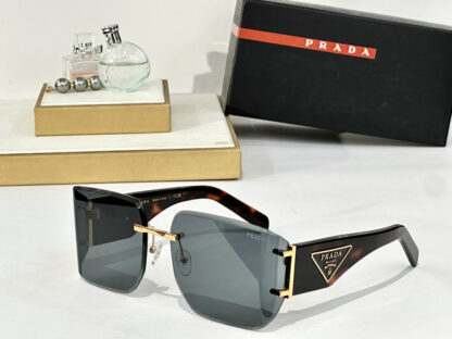 Prada fashion trend sunglasses - Image 6