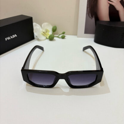 Prada fashion trend sunglasses - Image 6