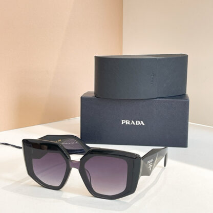 Prada fashion trend sunglasses - Image 6