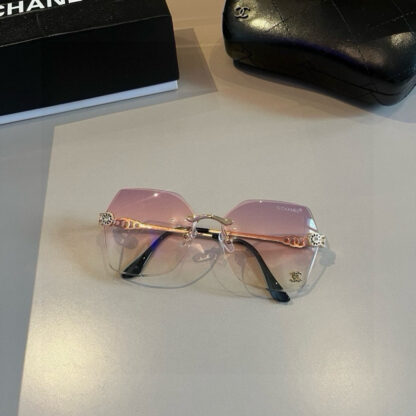 Chanel Fashion Sunglasses - Image 7