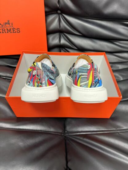 Hermès contrasting leather luxury loafers - Image 6