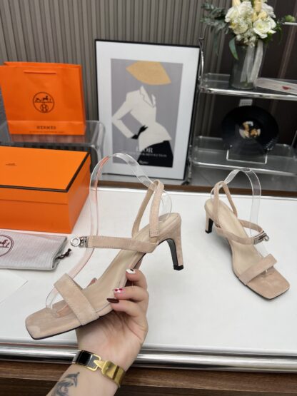 Hermès handmade stiletto apricot sandals - Image 5