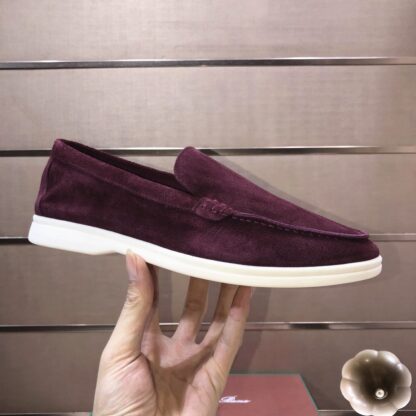 Hermès couple's deep red high-end classic loafers - Image 6