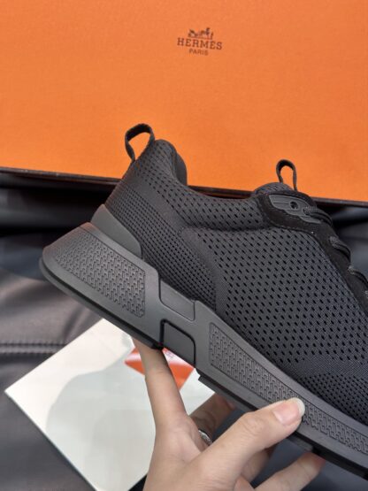 Hermes men's black comfortable breathable simple casual sports shoes - Image 6