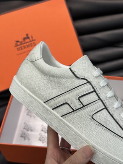 Hermes men's soft and lightweight white and black low-top casual sneakers - Image 6