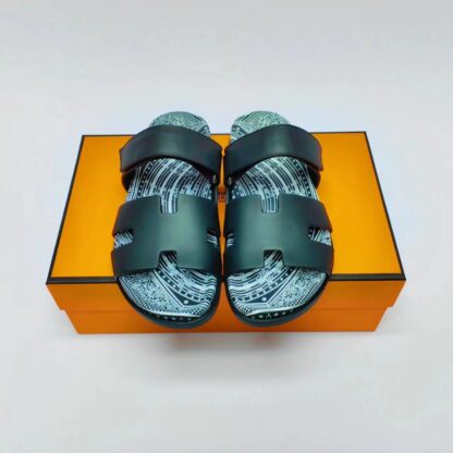 Hermès classic black and grey couple woven slippers - Image 6