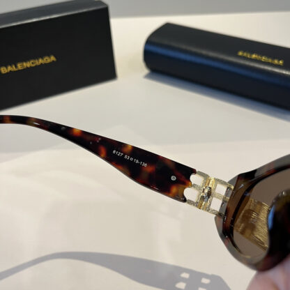Balenciaga fashion sunglasses - Image 7