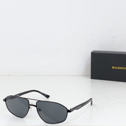 Balenciaga fashion sunglasses - Image 6