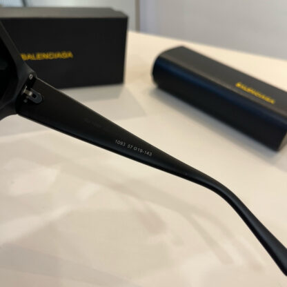 Balenciaga fashion sunglasses - Image 6