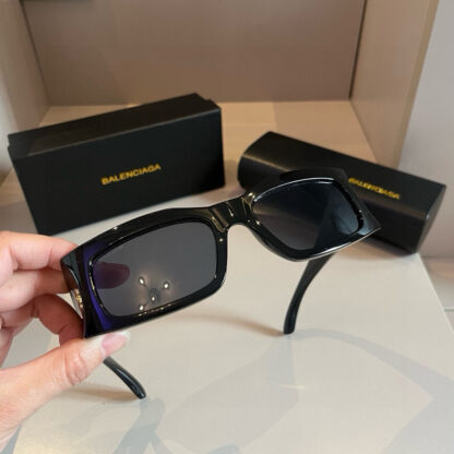 Balenciaga fashion sunglasses - Image 7