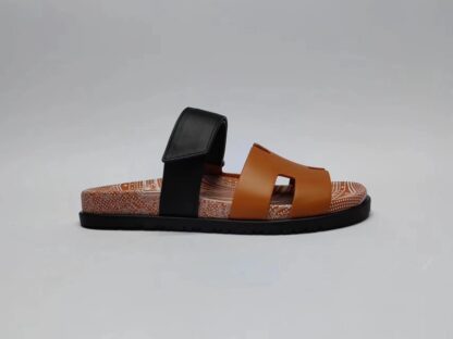 Hermès classic brown and black couple woven slippers - Image 2
