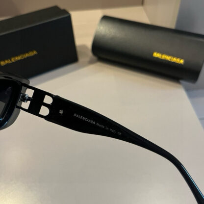 Balenciaga fashion sunglasses - Image 6