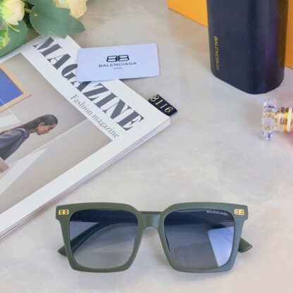 Balenciaga fashion sunglasses - Image 6