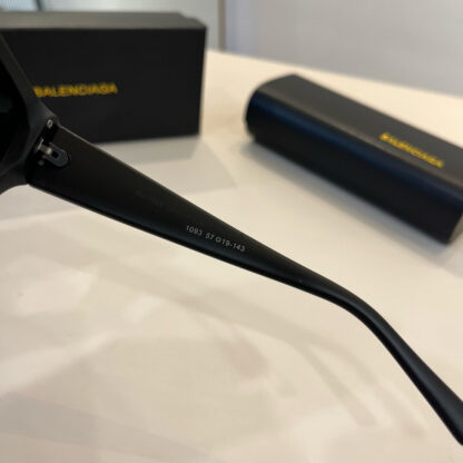 Balenciaga fashion sunglasses - Image 6