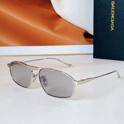 Balenciaga fashion sunglasses - Image 6