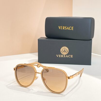 Versace fashion trend sunglasses - Image 6