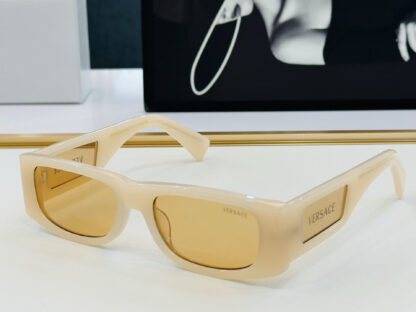 Versace fashion trend sunglasses - Image 6