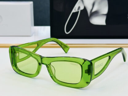 Versace fashion trend sunglasses - Image 6