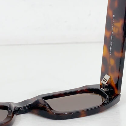 Versace fashion trend sunglasses - Image 6
