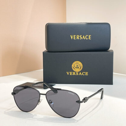 Versace fashion trend sunglasses - Image 6