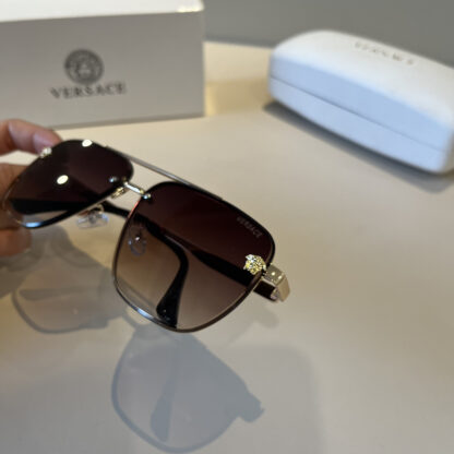 Versace fashion trend sunglasses - Image 7