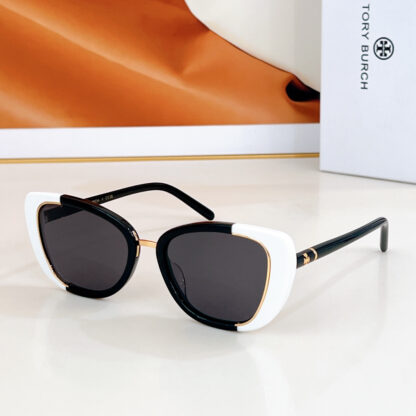 Versace fashion trend sunglasses - Image 6