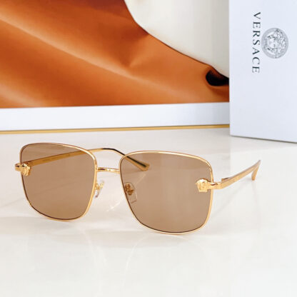 Versace fashion trend sunglasses - Image 6