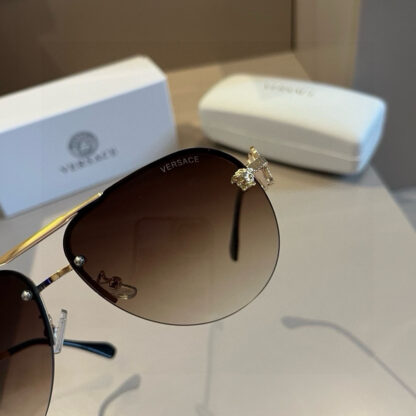 Versace fashion trend sunglasses - Image 6