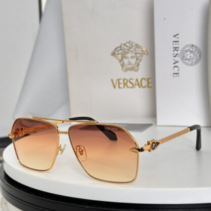 Versace fashion trend sunglasses - Image 4